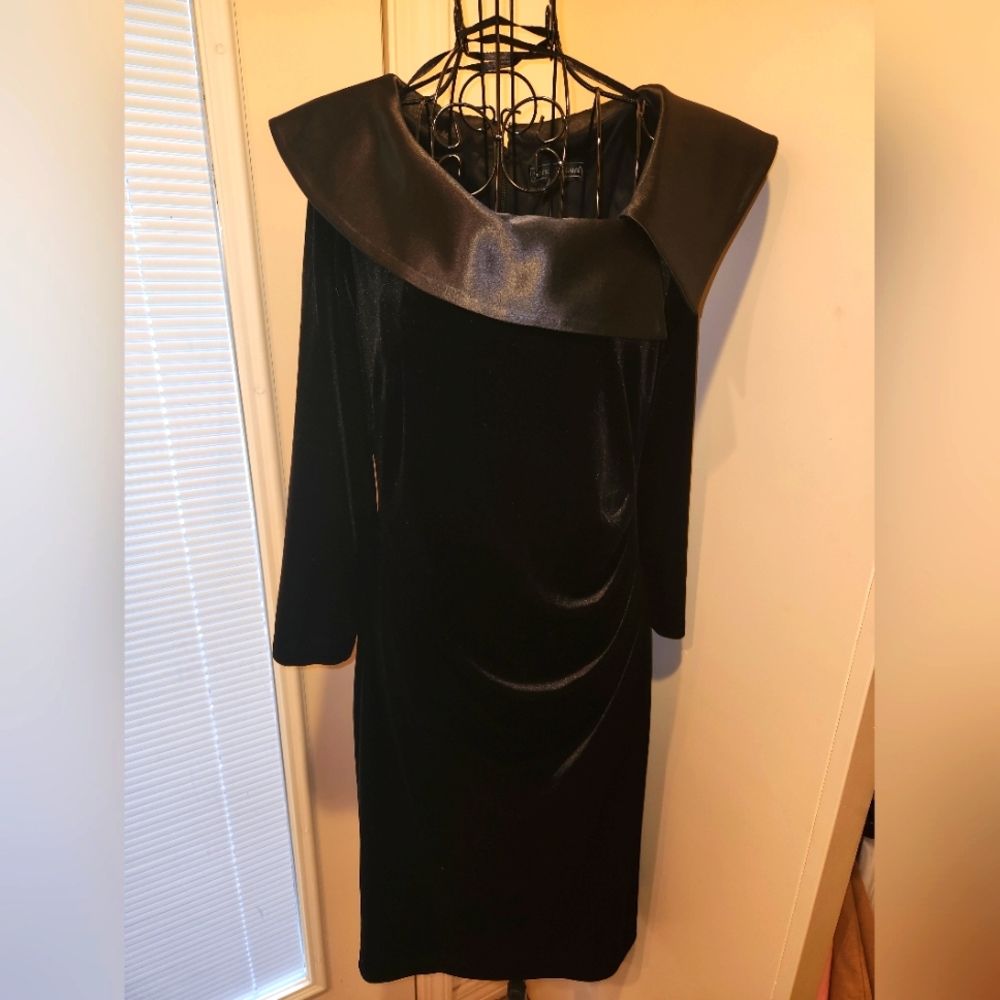 Jessica Howard Velvet Dress Size 10